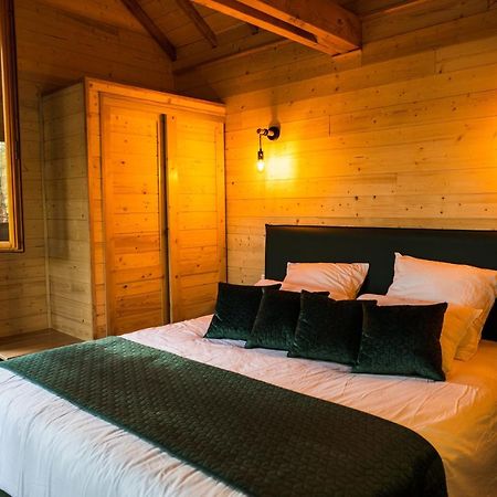 Charmante Cabane Dans Les Arbres Avec Jacuzzi Et Sauna Boismorand Eksteriør billede