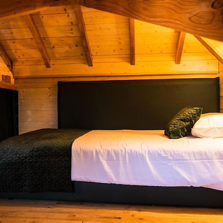 Charmante Cabane Dans Les Arbres Avec Jacuzzi Et Sauna Boismorand Eksteriør billede