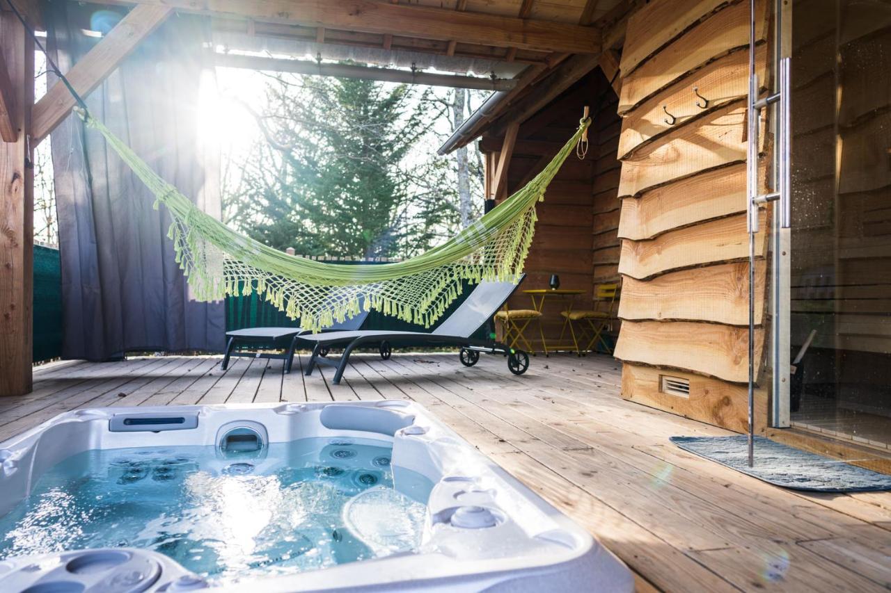 Charmante Cabane Dans Les Arbres Avec Jacuzzi Et Sauna Boismorand Eksteriør billede