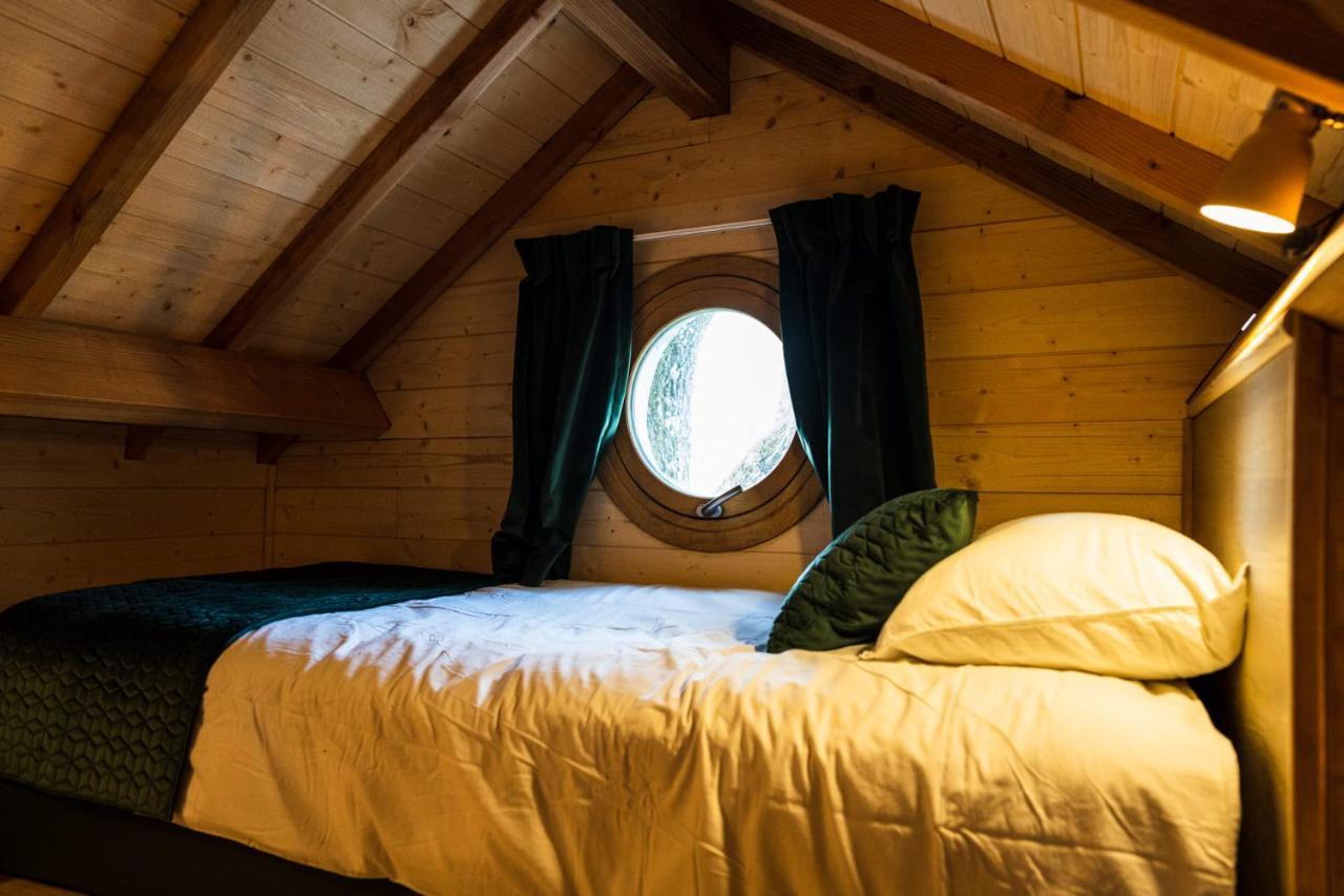 Charmante Cabane Dans Les Arbres Avec Jacuzzi Et Sauna Boismorand Eksteriør billede