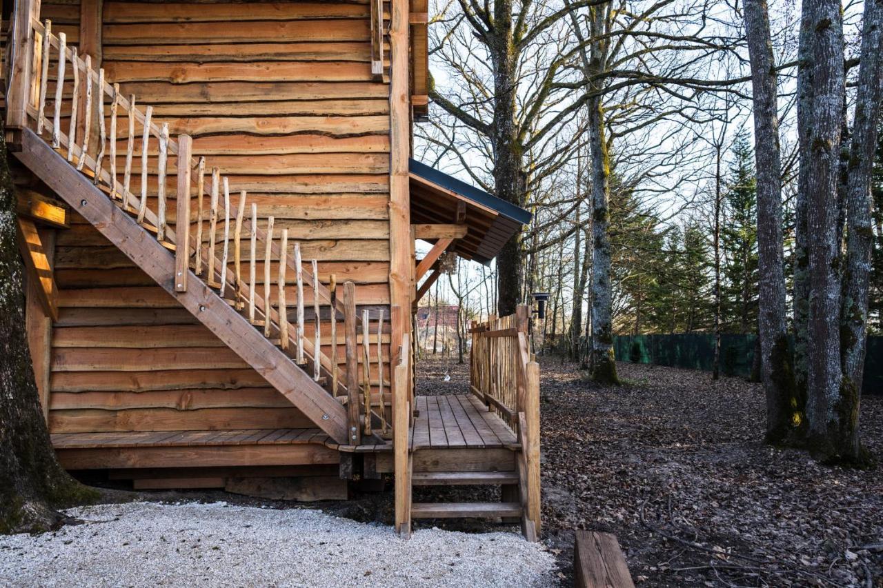 Charmante Cabane Dans Les Arbres Avec Jacuzzi Et Sauna Boismorand Eksteriør billede