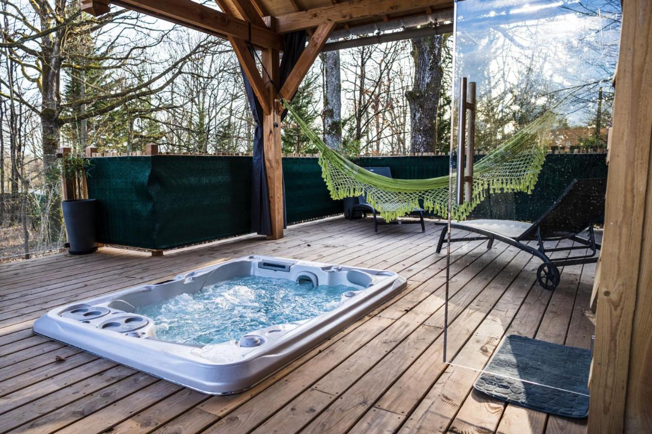 Charmante Cabane Dans Les Arbres Avec Jacuzzi Et Sauna Boismorand Eksteriør billede