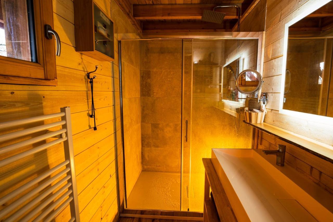 Charmante Cabane Dans Les Arbres Avec Jacuzzi Et Sauna Boismorand Eksteriør billede